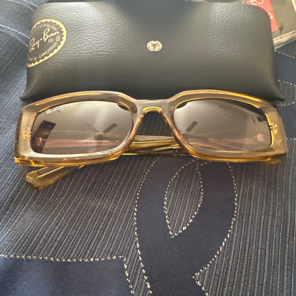 Ray Ban - Picture 2 of 5